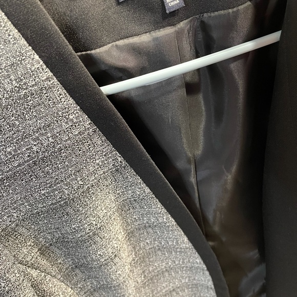 Blazer - Picture 3 of 4